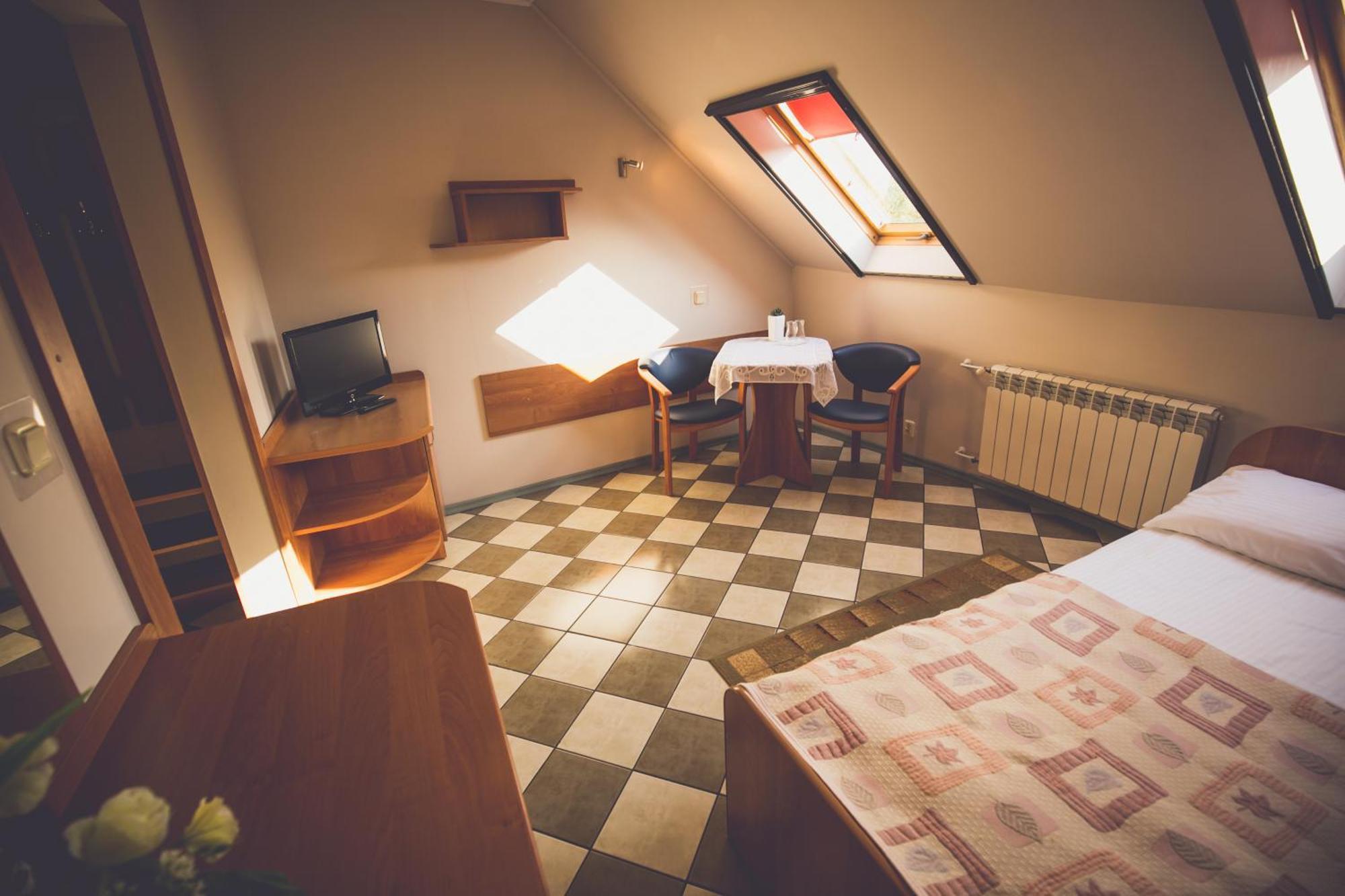 Bed and Breakfast Gosciniec Pod Zaglami Skoki Duze Pokoj fotografie