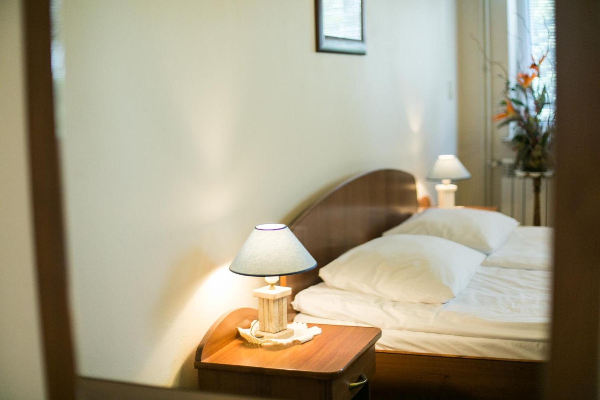 Bed and Breakfast Gosciniec Pod Zaglami Skoki Duze Pokoj fotografie