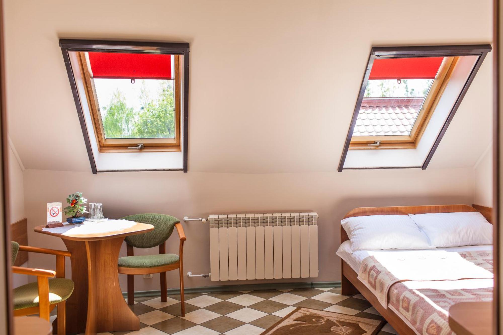 Bed and Breakfast Gosciniec Pod Zaglami Skoki Duze Pokoj fotografie
