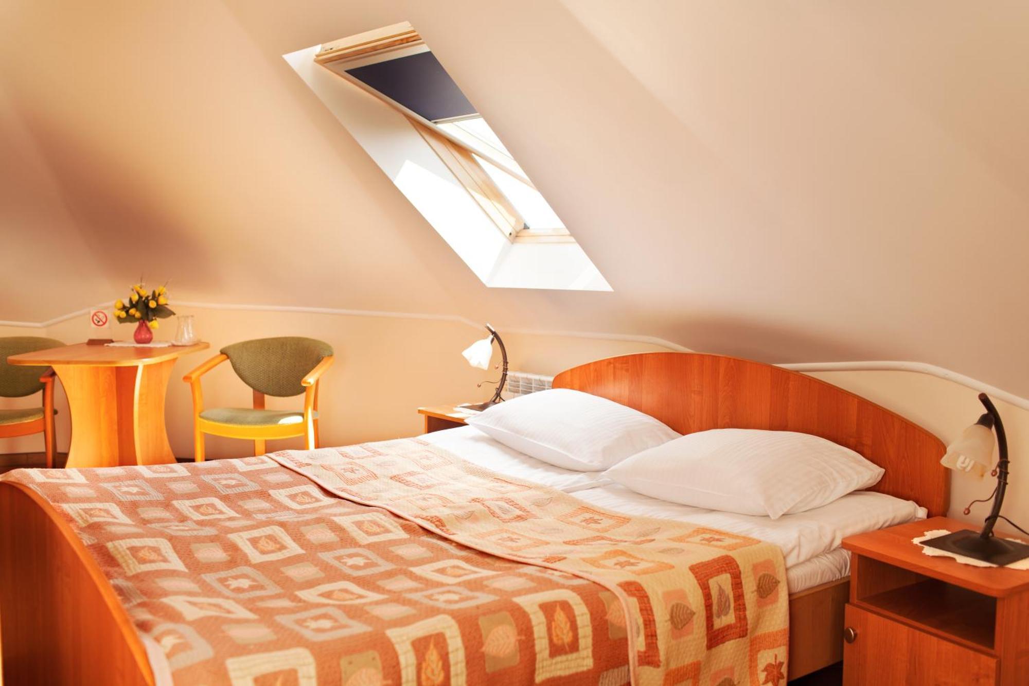 Bed and Breakfast Gosciniec Pod Zaglami Skoki Duze Pokoj fotografie